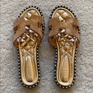 WILD DIVA Sandals